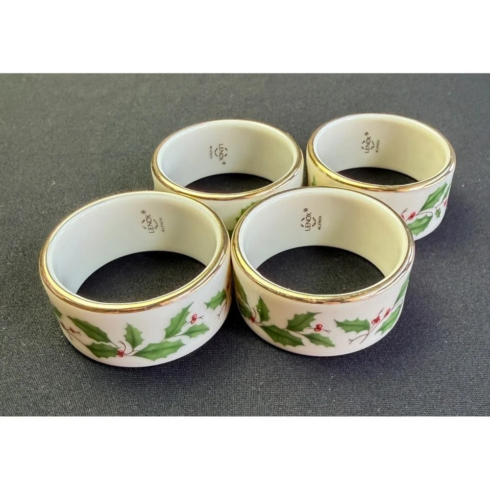 Lenox Holiday Napkin Rings Set of 4 Ivory‎ Bone China Gold Trim Holly Vintage